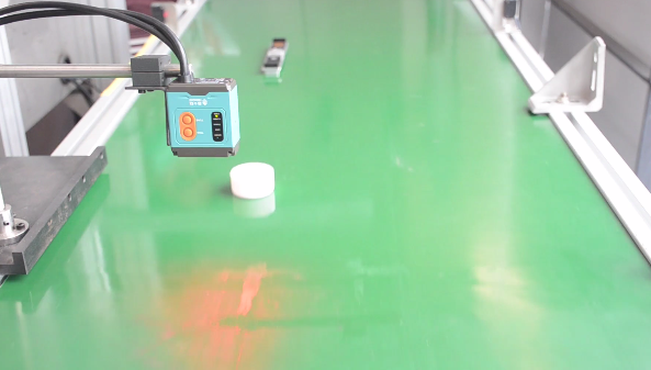 工業(yè)生產(chǎn)條碼識(shí)別器適用于生產(chǎn)流水線上讀碼